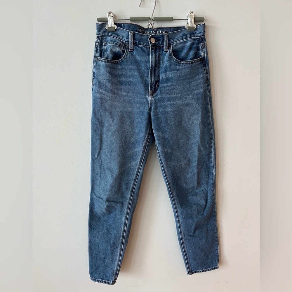 AMERICAN EAGLE - Mom Jeans, Size 6